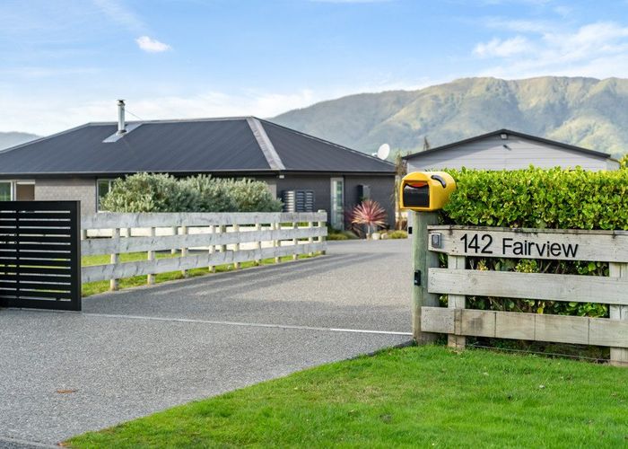  at 142 Fairview Drive, Birchville, Upper Hutt