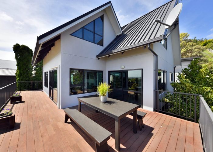  at 6 Morven Terrace, Huntsbury, Christchurch