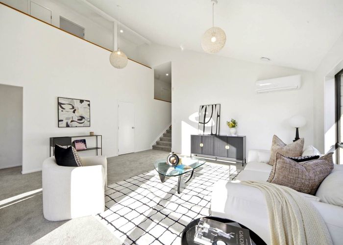  at 8 Ravine Lane, Oteha, North Shore City, Auckland