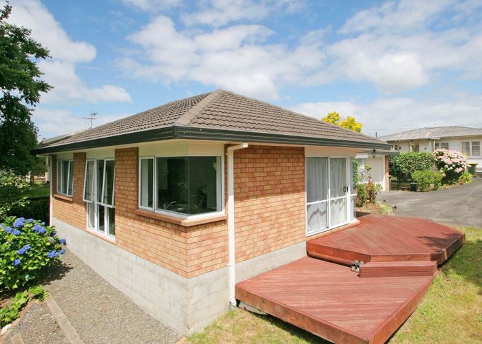  at 2/47 Pembroke Street, Papatoetoe, Auckland
