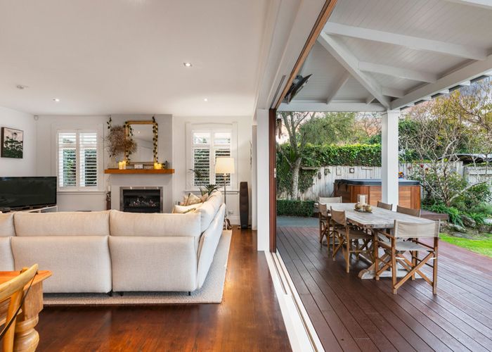  at 15 Wairere Avenue, Mount Albert, Auckland
