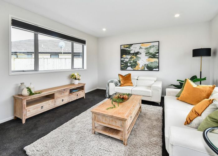  at 5 Leathem Crescent, Pokeno