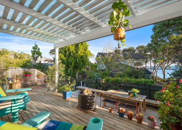  at 1/146 Rangatira Road, Beach Haven, North Shore City, Auckland