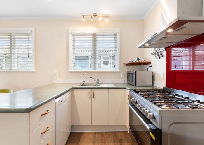  at 1/625 Beach Road, Rothesay Bay, North Shore City, Auckland