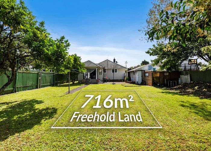  at 44 Tamatea Avenue, Point England, Auckland