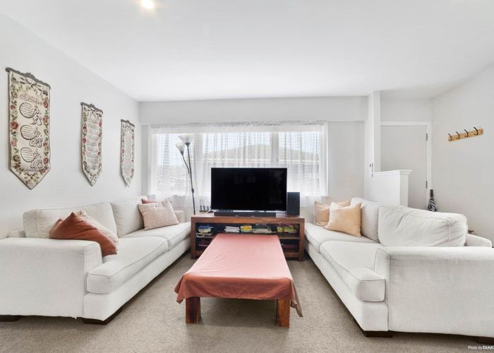  at 1/169 Shakespeare Road, Milford, Auckland