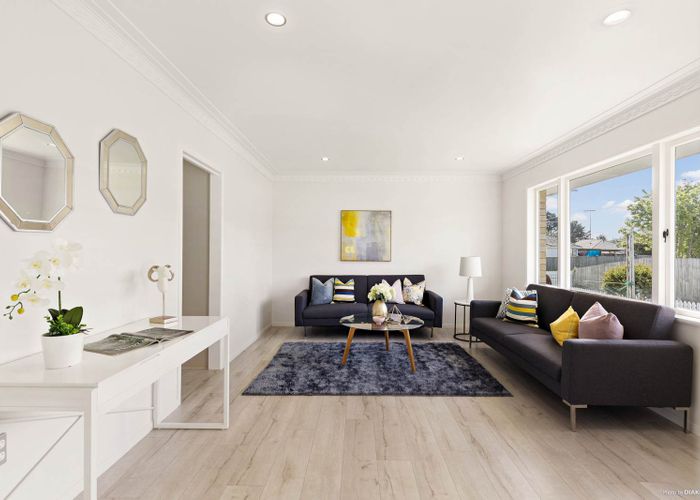  at 2/4 Fleming Street, Manurewa East, Auckland