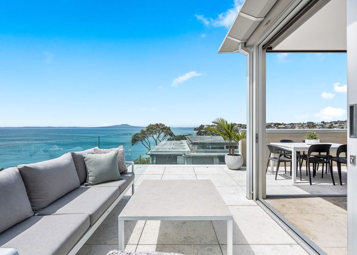  at 21 Brighton Terrace, Mairangi Bay, North Shore City, Auckland