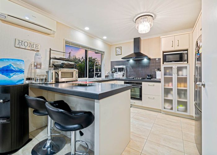  at 33 Sarteano Drive, Manurewa, Manukau City, Auckland
