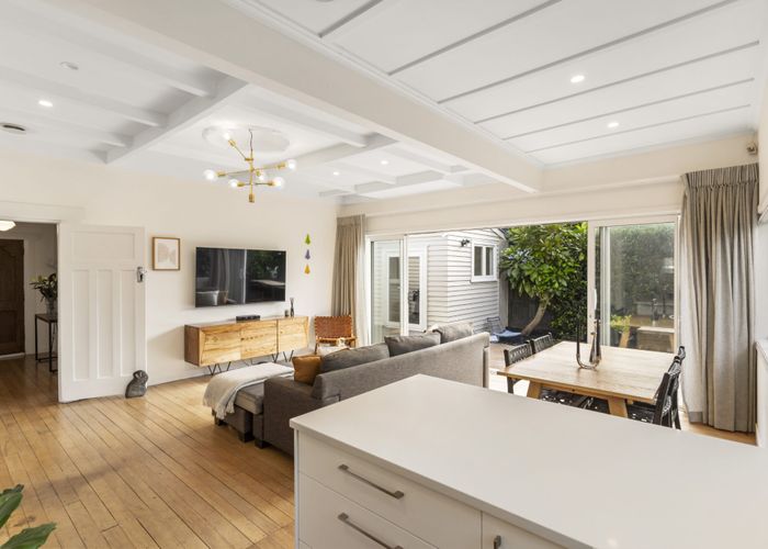  at 2 Wernham Place, Northcote, Auckland