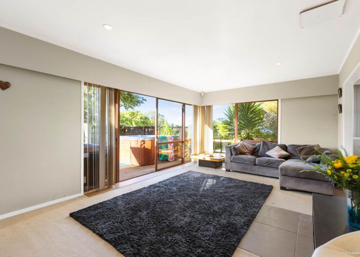  at 15 Tanglewood Place, Cockle Bay, Auckland