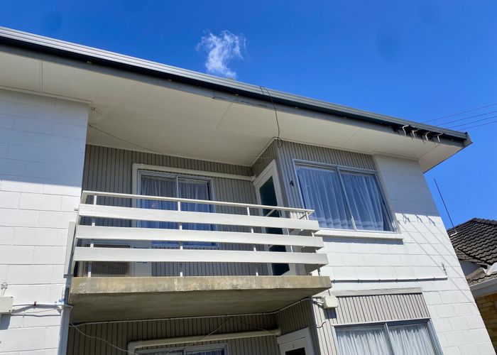  at 4/28 Wellington Street, Hamilton East, Hamilton, Waikato