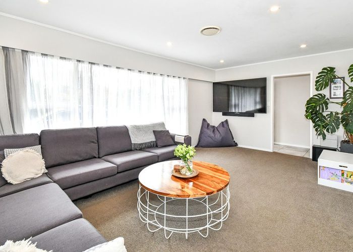  at 11 Alf Walker Place, Papakura, Papakura, Auckland