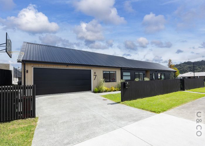  at 7 Robert Might Road, Kumeu