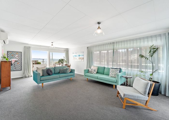  at 2 Hardley Avenue, Tindalls Beach, Whangaparaoa