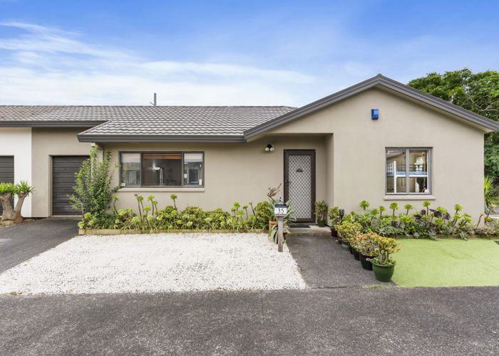  at 35 Neta Grove, Henderson, Waitakere City, Auckland
