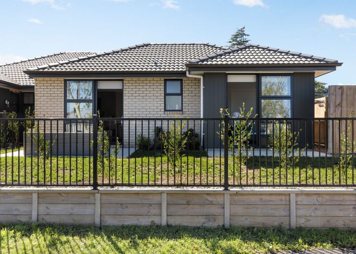  at 1/15 Mabian Crescent, Deanwell, Hamilton