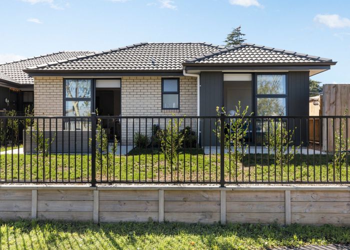  at 1/15 Mabian Crescent, Deanwell, Hamilton, Waikato