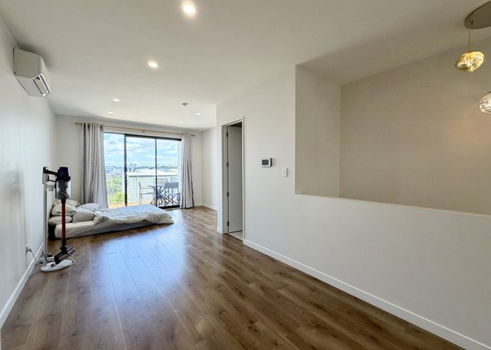  at 5 Arura Place, Massey, Waitakere City, Auckland