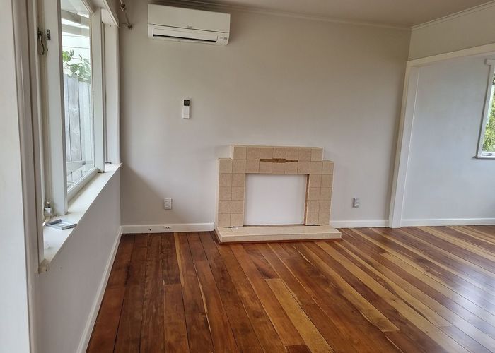  at 602 East Coast Road, Pinehill, North Shore City, Auckland