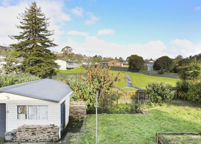  at 27 Fairdale Avenue, Red Hill, Papakura, Auckland