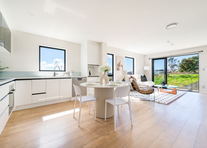  at 1 Peony Mews, Oteha, Auckland