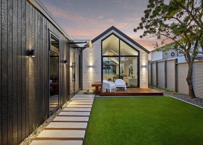  at 19 Albany Street, St. Albans, Christchurch City, Canterbury