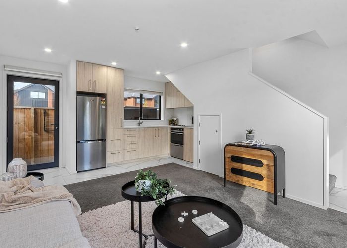  at 2/64 Longfellow Street, Sydenham, Christchurch