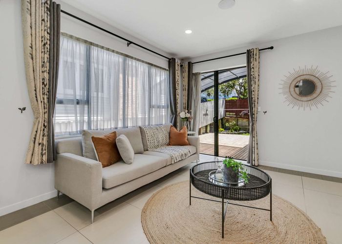 For rent 64A Smale Street, Point Chevalier, Auckland City, Auckland