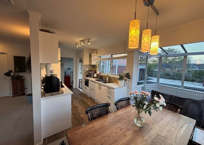  at 35 Powrie Street, Glenfield, North Shore City, Auckland