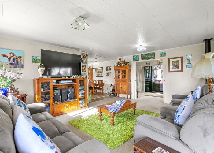  at 80 Wairau Road, Oakura