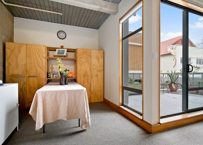  at 2/4 Frederick Street, Te Aro, Wellington
