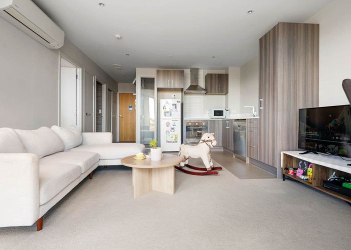  at 402/1 Rose Garden Lane, Albany, North Shore City, Auckland