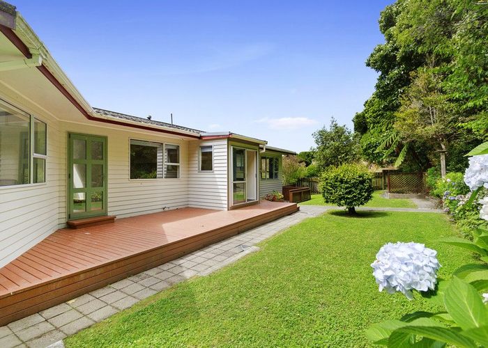  at 4 St Hildas Glade, Tawa, Wellington