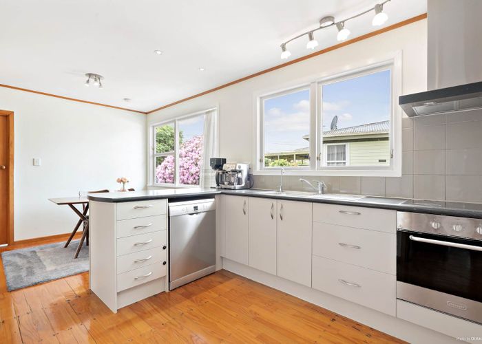  at 32 Resolute Way, Papakura, Papakura