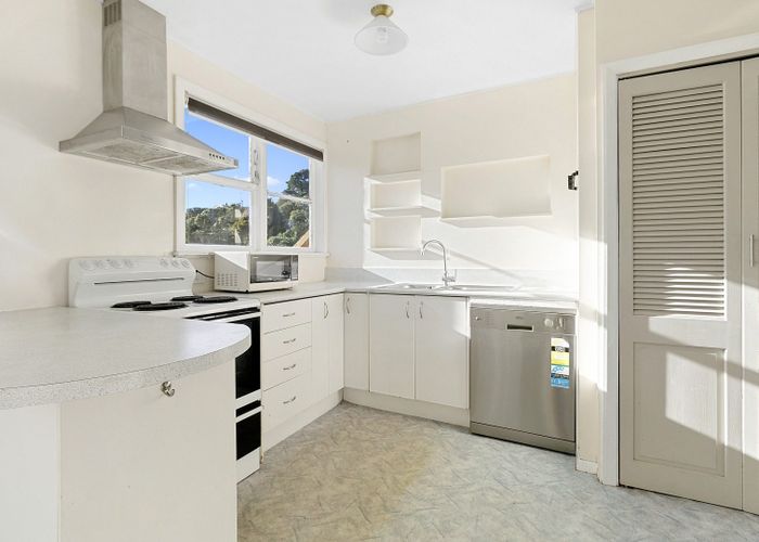  at 41 Lyndfield Lane, Newlands, Wellington