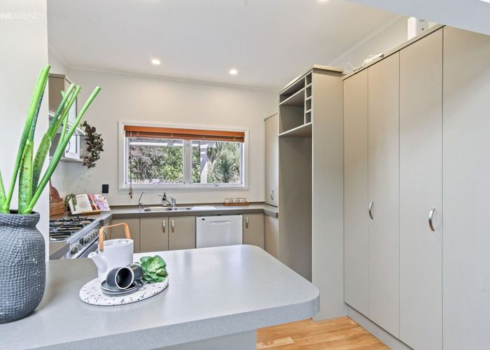  at 16 Stalkers Road, Woodend Beach, Woodend