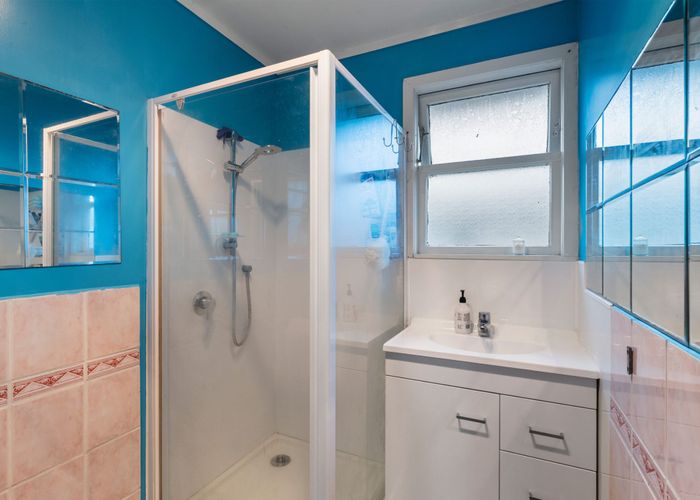  at 18 Sandra Avenue, Otara, Auckland