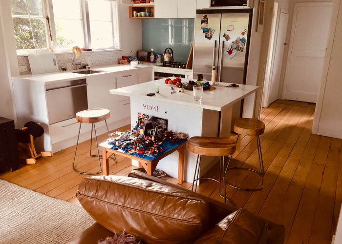  at 210 Pilkington Road, Point England, Auckland