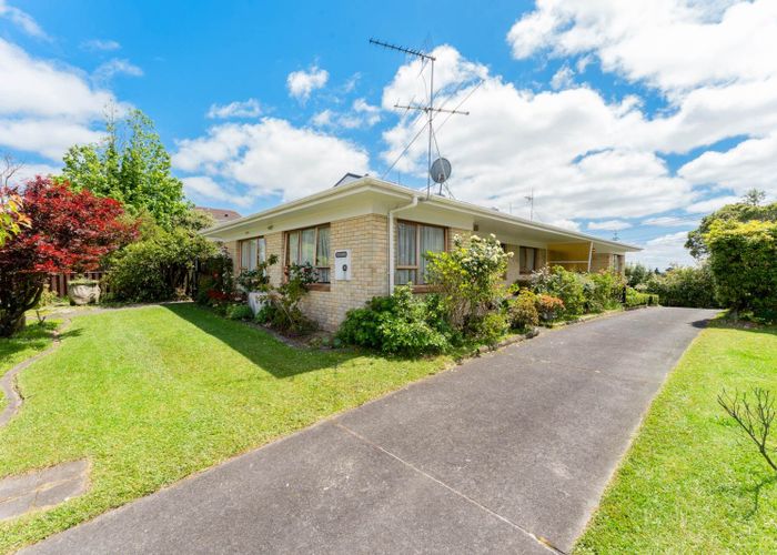  at 52a Butterworth Drive, Glendene, Waitakere City, Auckland