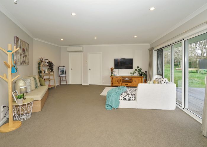  at 3 Royal Oaks Lane, Newstead