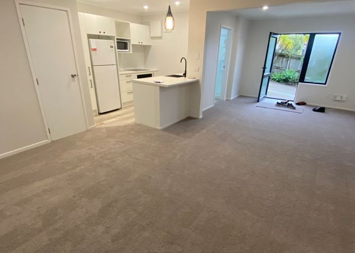  at 33 Patons Road, Howick, Auckland