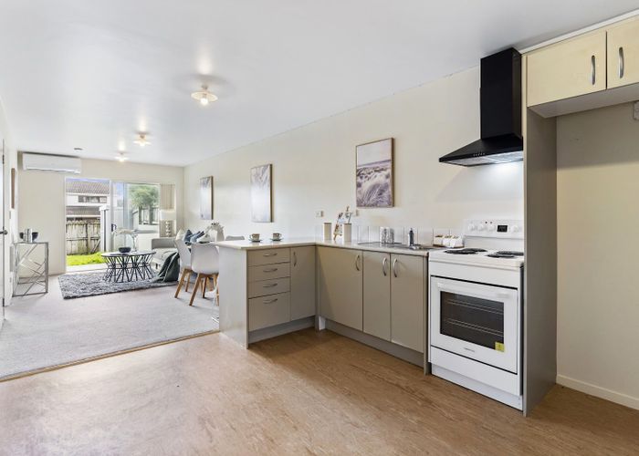  at 1/242 Great North Road, Henderson, Waitakere City, Auckland