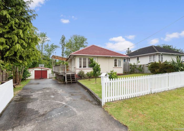  at 19 Wilsher Crescent, Henderson, Waitakere City, Auckland