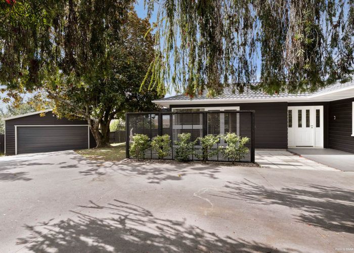  at 17 Glenmore Road, Sunnyhills, Auckland