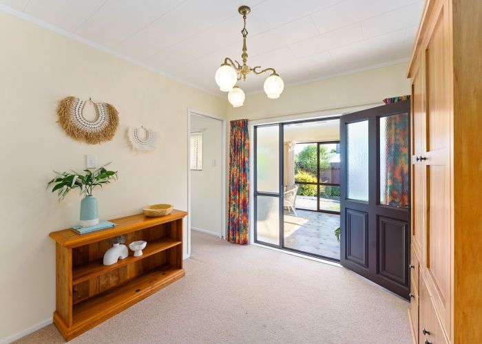  at 27 Waimea Road, Waikanae Beach, Kapiti Coast, Wellington