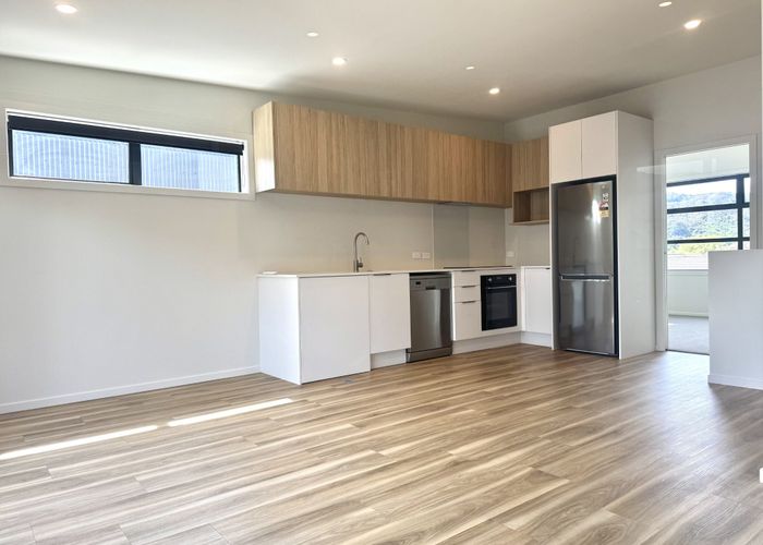  at 4B / 13 The Strand, Wainuiomata, Lower Hutt, Wellington