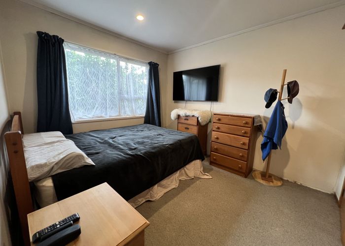  at 2/7a Mountain Road, Mount Wellington, Auckland City, Auckland