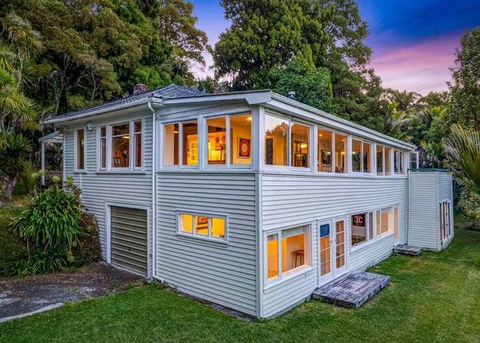  at 867 West Coast Road, Oratia, Waitakere City, Auckland