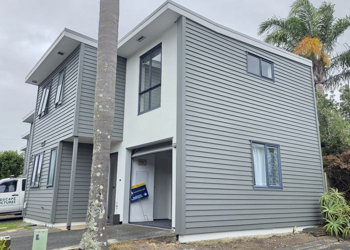  at 34 Saintly Lane, Avondale, Auckland City, Auckland